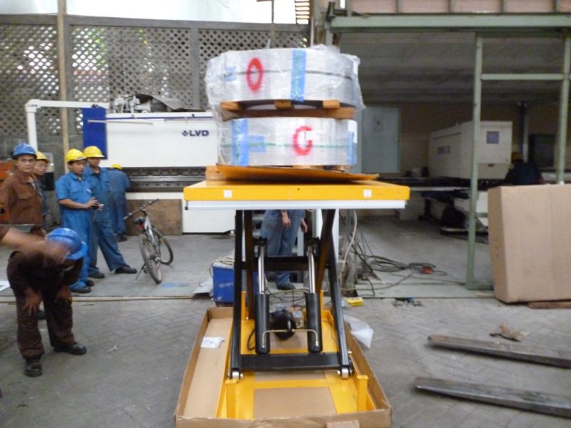 Service alat material handling